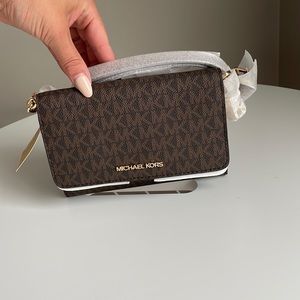 Michael Kors jet set travel crossbody